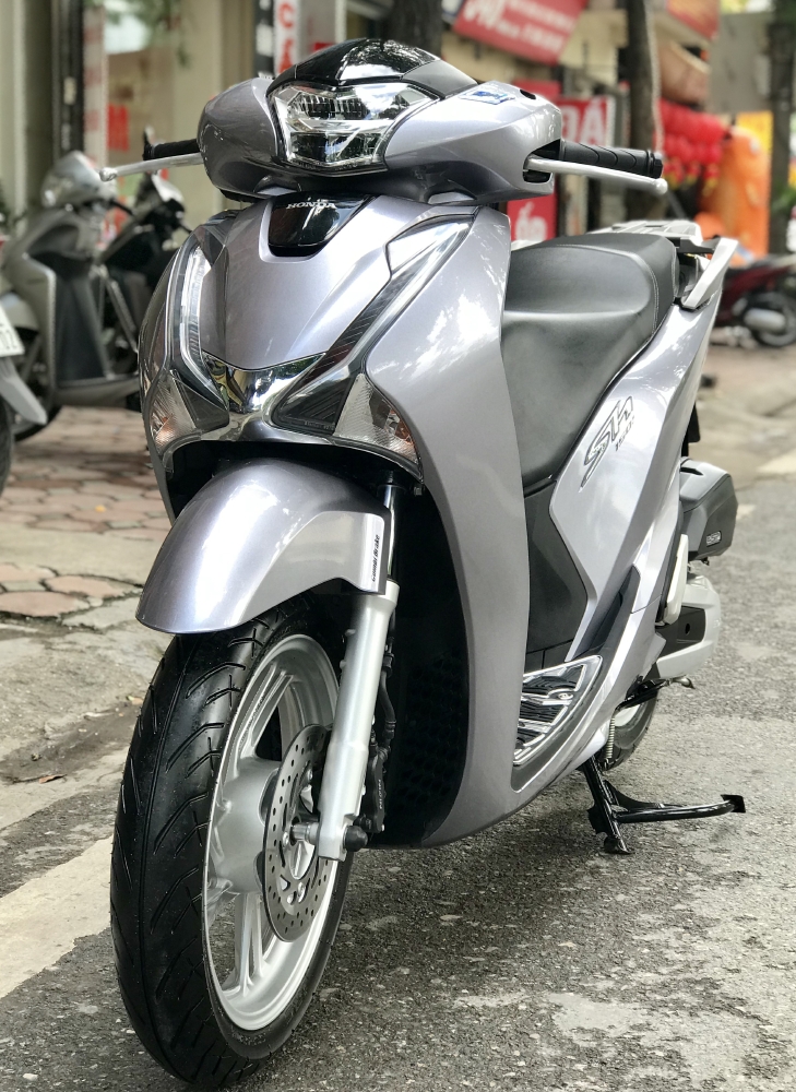 Bán SH Việt 150 CBS cuối 2018 màu Bạc Đen quá mới