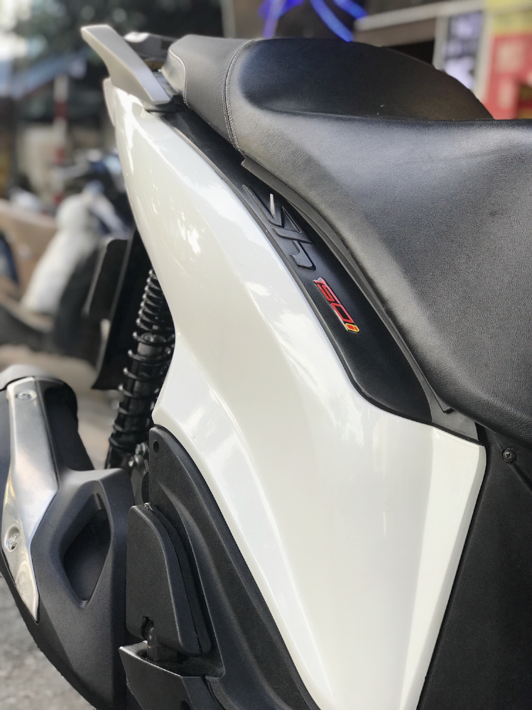 Bán SH Việt 150 ABS cuối 2018 màu Trắng độ nhập cực Chất