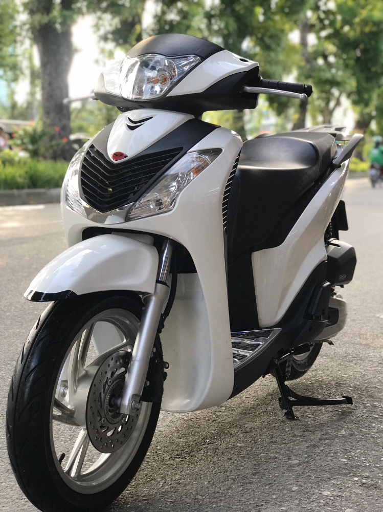 Bán SH Việt 150 ABS cuối 2018 màu Trắng độ nhập cực Chất