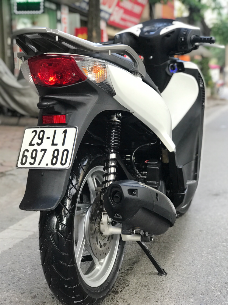 Bán SH Việt 150 ABS cuối 2018 màu Trắng độ nhập cực Chất
