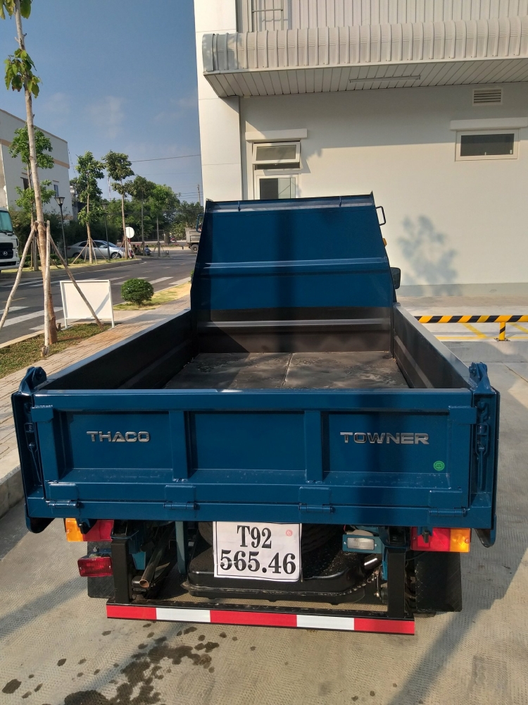 Bán xe tải ben 750kg TOWNER 800 hỗ trợ trả góp 70%, có xe giao ngay