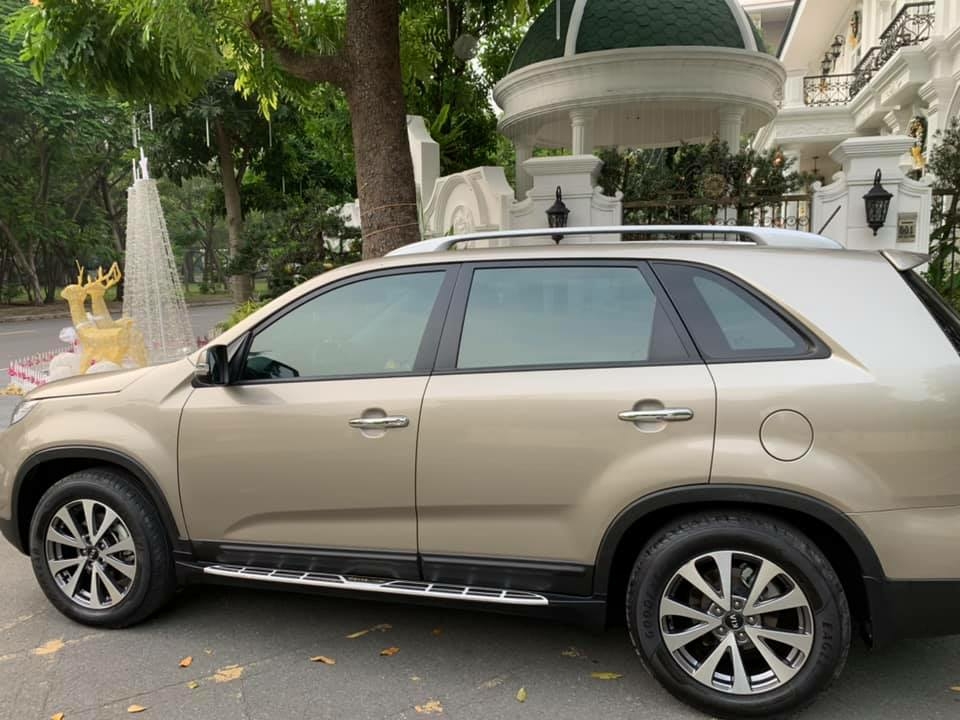 Bán Kia Sorento 2014 tự động xăng Vàng cát xe zin đẹp