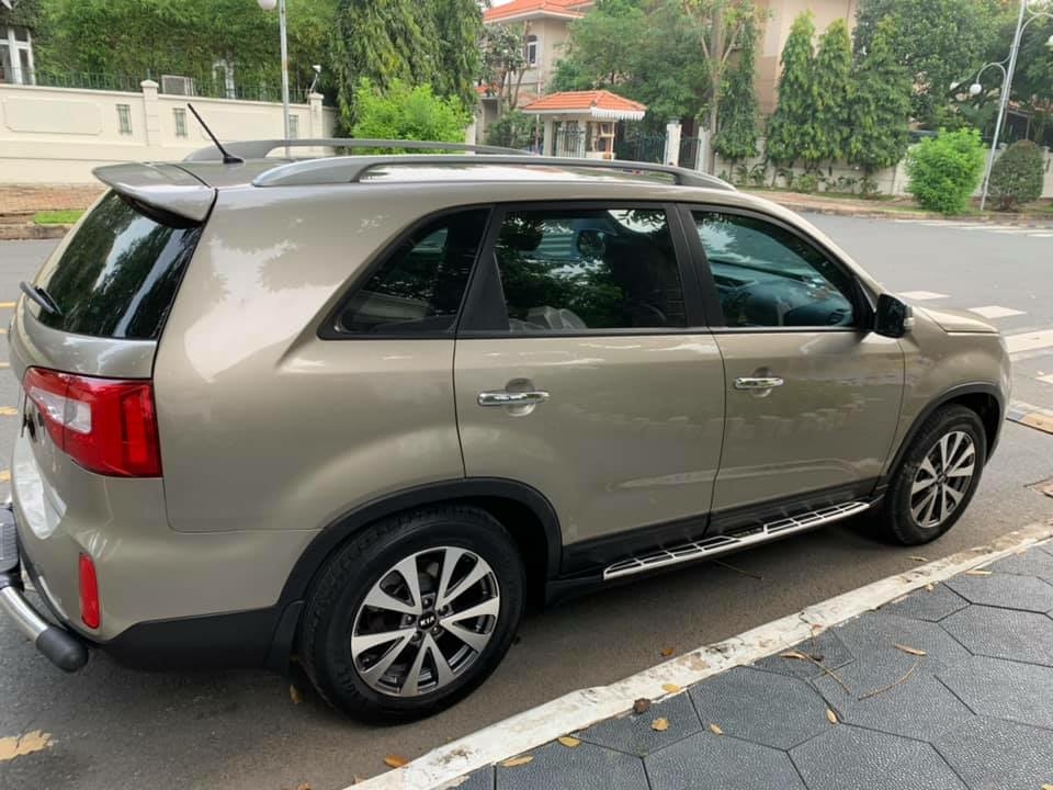 Bán Kia Sorento 2014 tự động xăng Vàng cát xe zin đẹp