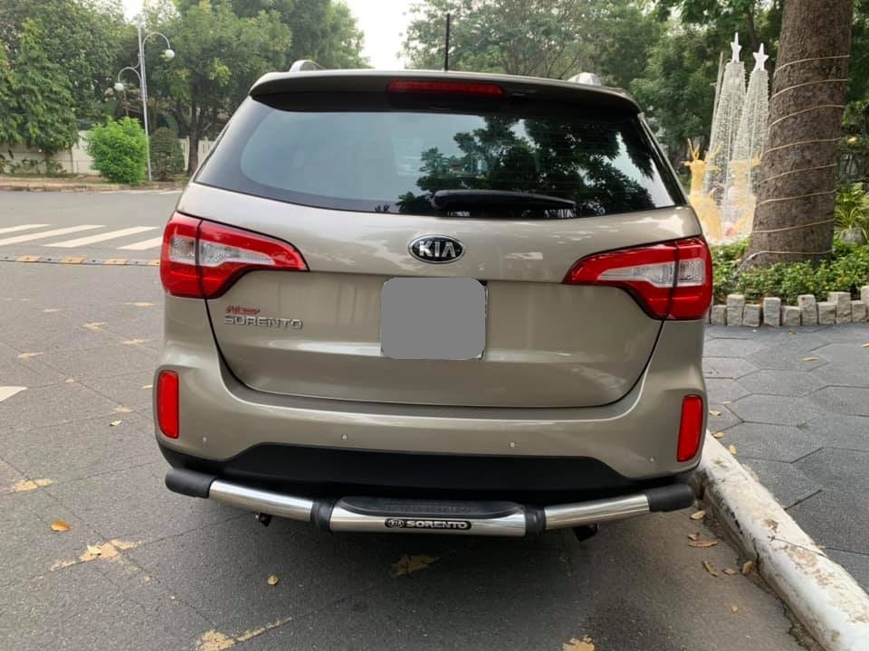 Bán Kia Sorento 2014 tự động xăng Vàng cát xe zin đẹp