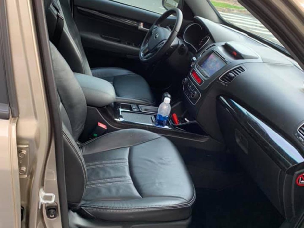Bán Kia Sorento 2014 tự động xăng Vàng cát xe zin đẹp