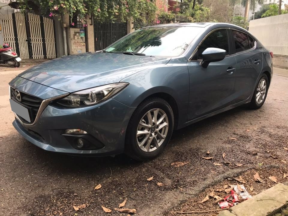 Bán Mazda 3 tự động 2017 màu xanh ngọc xe rất mới.