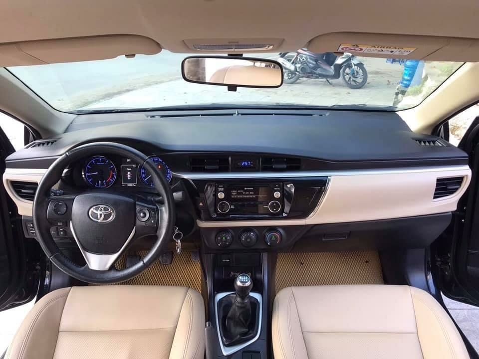 Gia đình cần bán xe Altis 2016, số sàn, màu đen gia đình sử dụng
