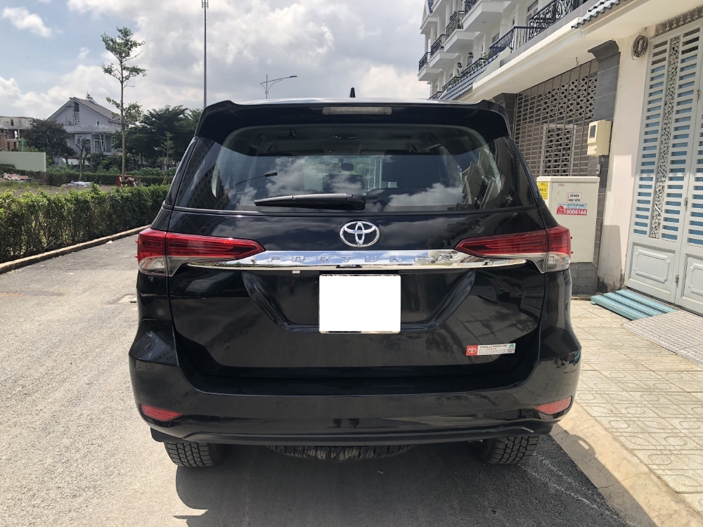 Cần Bán xe Toyota Fortuner 2.7V (4x2), Model 2018, màu Đen, nhập Thái!!