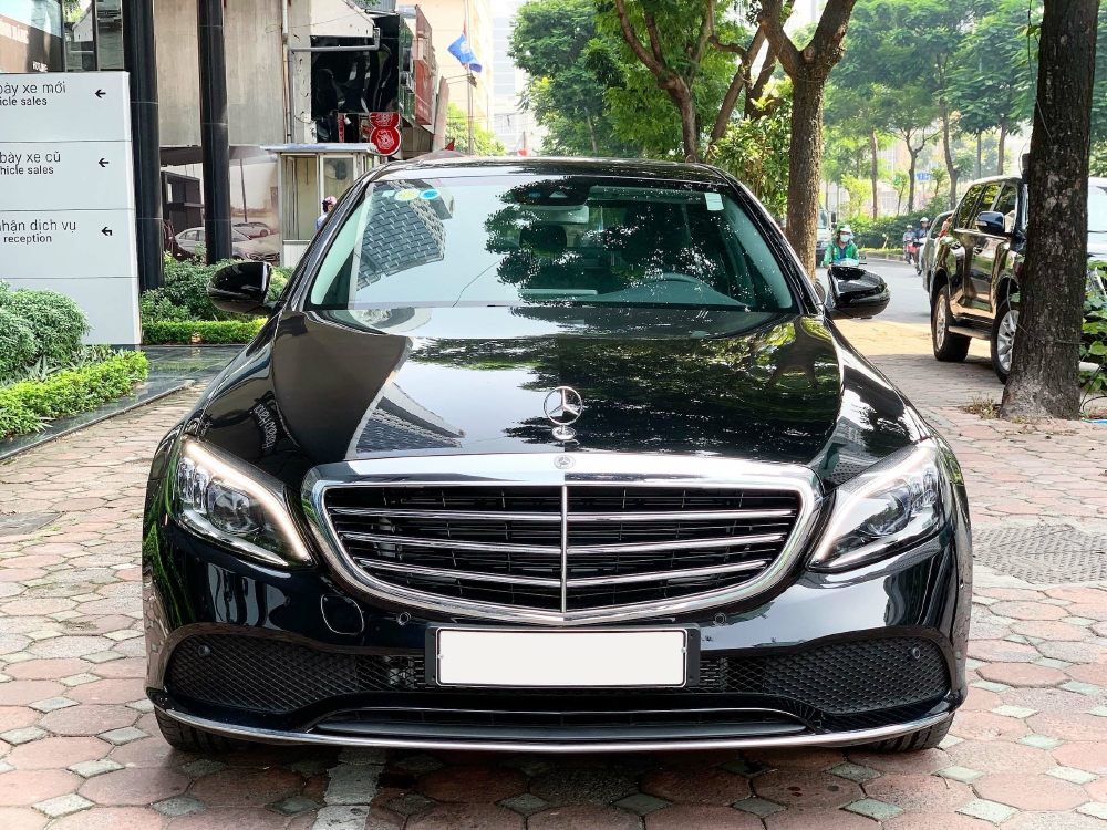 Bán Mercedes C200 Exclusive 2019 Siêu lướt rẻ hơn mua mới 180tr
