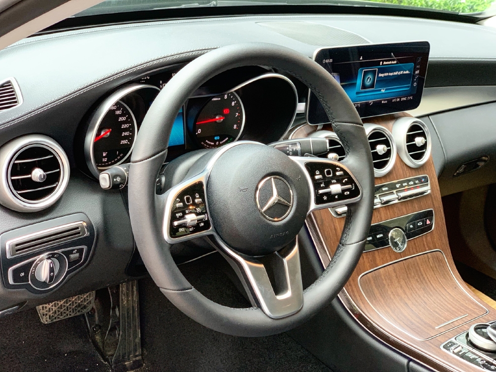 Bán Mercedes C200 Exclusive 2019 Siêu lướt rẻ hơn mua mới 180tr