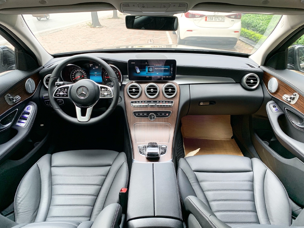 Bán Mercedes C200 Exclusive 2019 Siêu lướt rẻ hơn mua mới 180tr