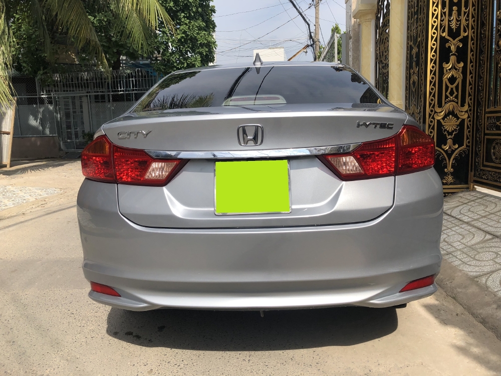 Bán Honda City 2017 số sàn màu Bạc đi kỹ.