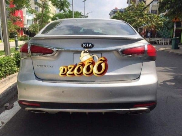 Bán Kia Cerato 2018 tự động màu Bạc xe đi chuẩn 9000 km