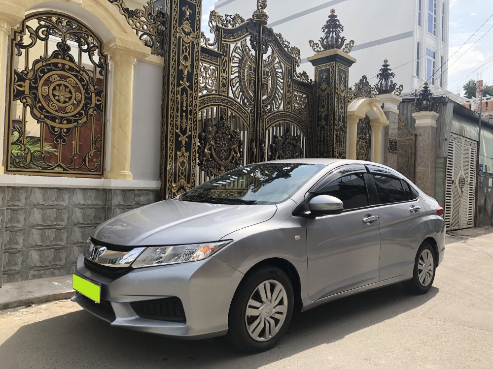 Bán Honda City 2017 số sàn màu Bạc đi kỹ.