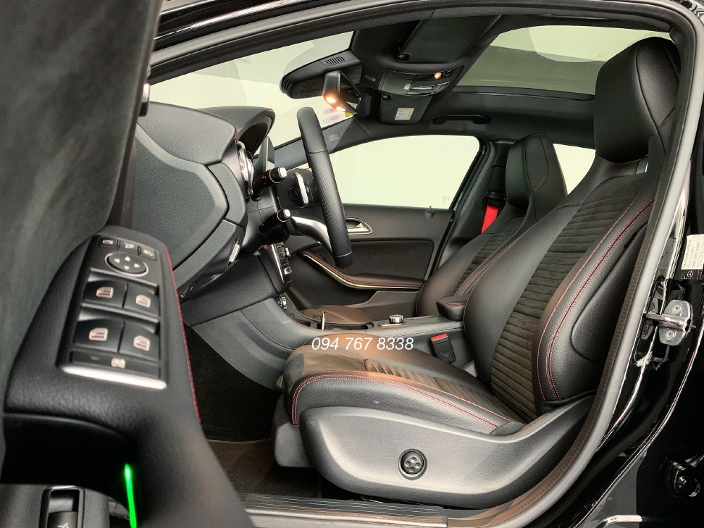 Bán Mercedes GLA250 2019 Siêu lướt chính chủ biển đẹp