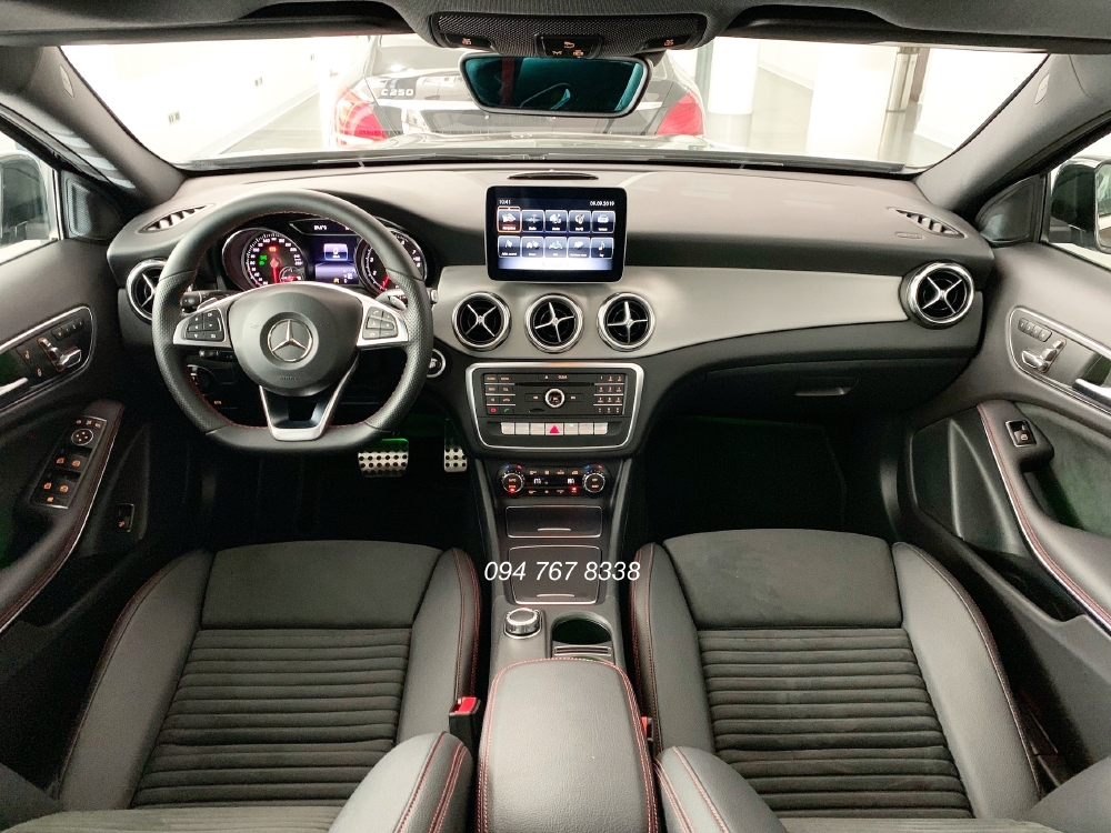 Bán Mercedes GLA250 2019 Siêu lướt chính chủ biển đẹp
