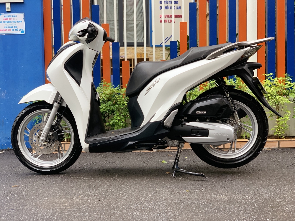 Bán SH Việt 150 ABS cuối 2018 màu Trắng như mới