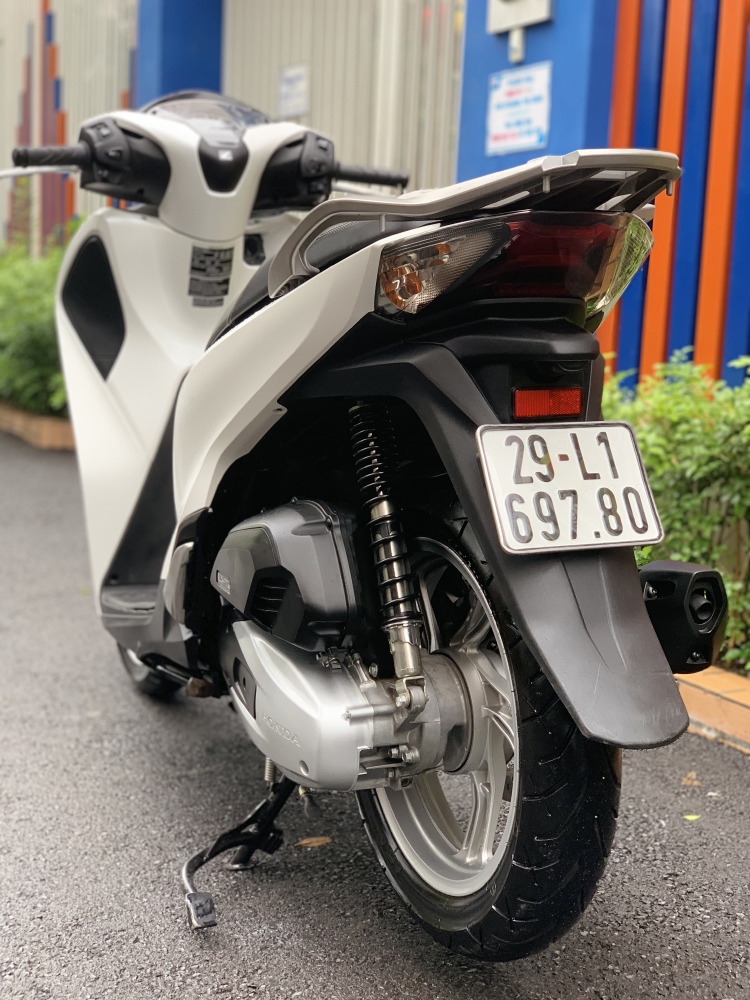 Bán SH Việt 150 ABS cuối 2018 màu Trắng như mới