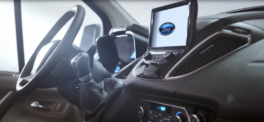 H0T H0T - FORD TOURNEO CẬP BẾN - GIÁ CỰC SỐC