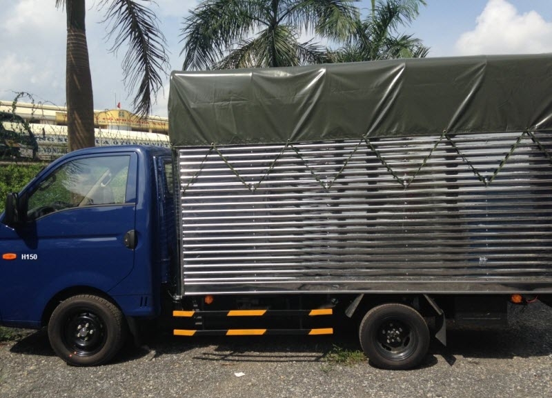 Hyundai Porter, màu xanh lam, KM 40tr,LH 0368.077.675