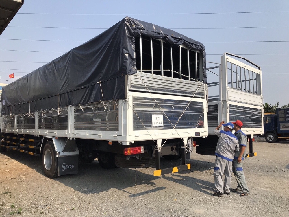 Xe tải 7.2 tấn, Nhãn hiệu Faw thùng 9m7, Chuyên chở hàng cồng kềnh pallet. Giá tốt cạnh tranh 2019