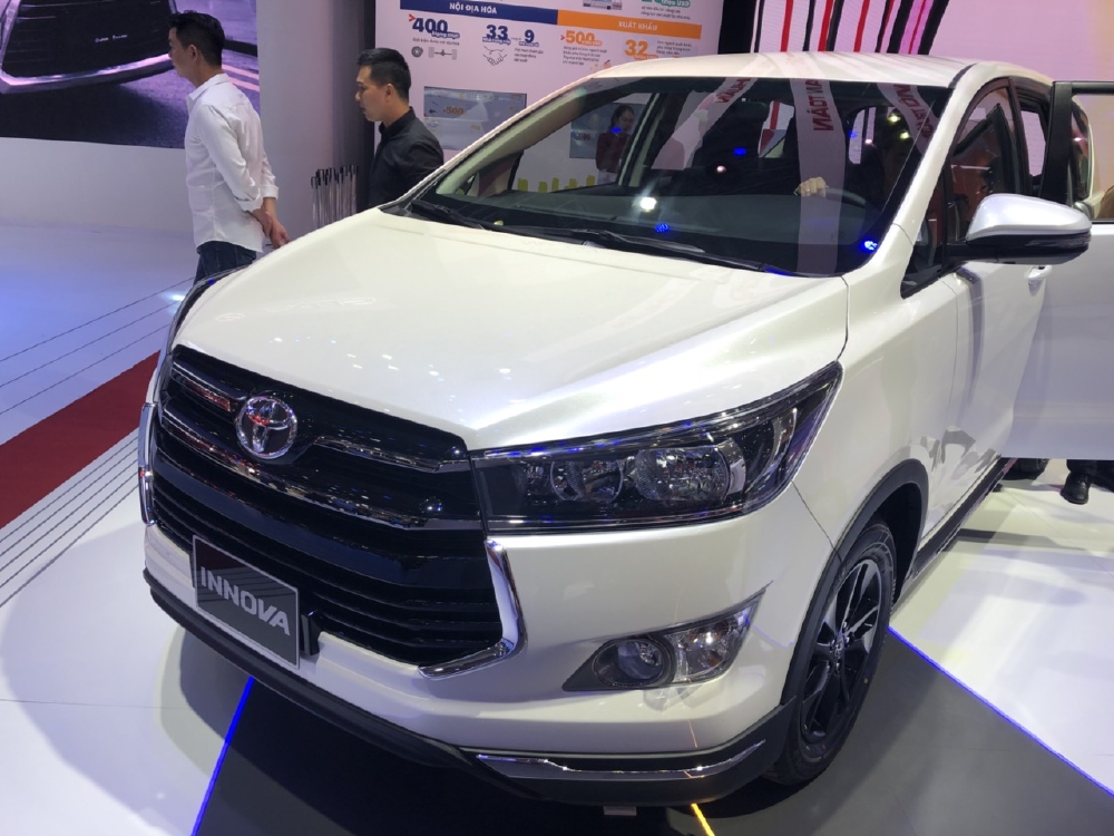 INNOVA 2.0 VENTUNER MÀU TRẮNG NGỌC TRAI GIAO NGAY