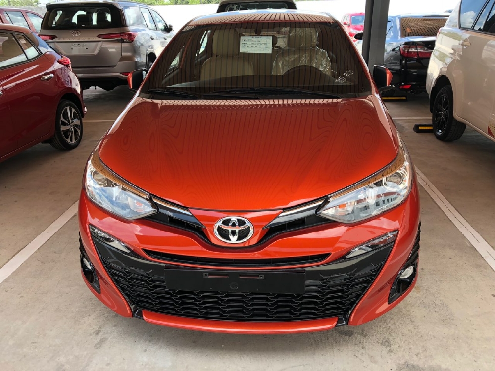 YARIS 1.5G MÀU CAM 2019 MỚI