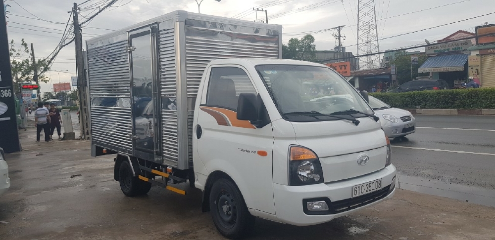 Xe tải 1.5 tấn, Huynhdai porter thùng 3m1, Hổ trợ đưa trước 80 triệu giao xe tận nhà 2019