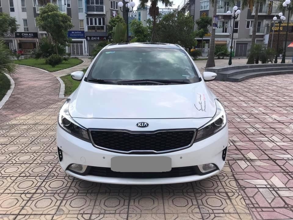 Bán Kia Cerato 2.0 tự động full 2017 Màu Trắng thể thao