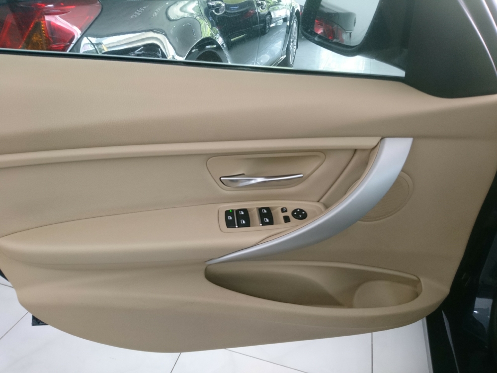 BMW 320 LCi - sản xuất 2016