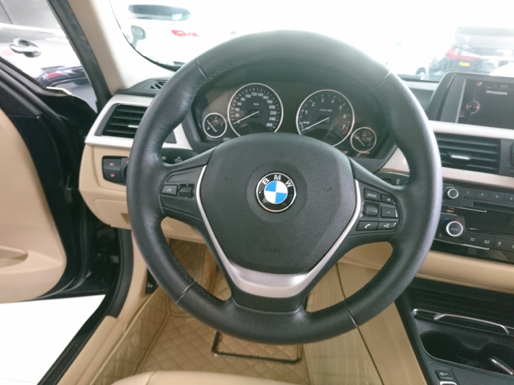 BMW 320 LCi - sản xuất 2016