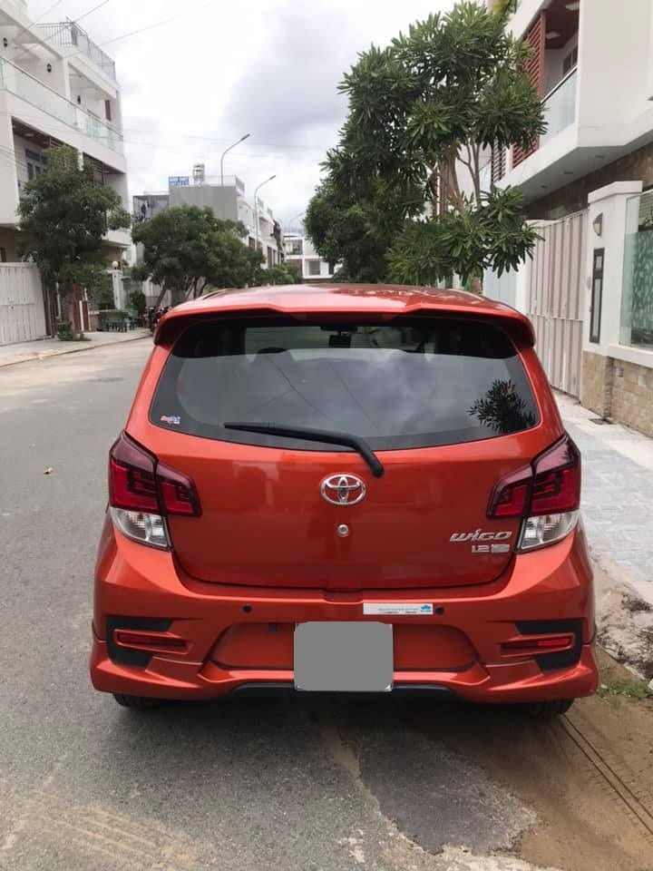 Bán Toyota Wigo 2018 tự động bảng 1.2 màu Cam rất đẹp