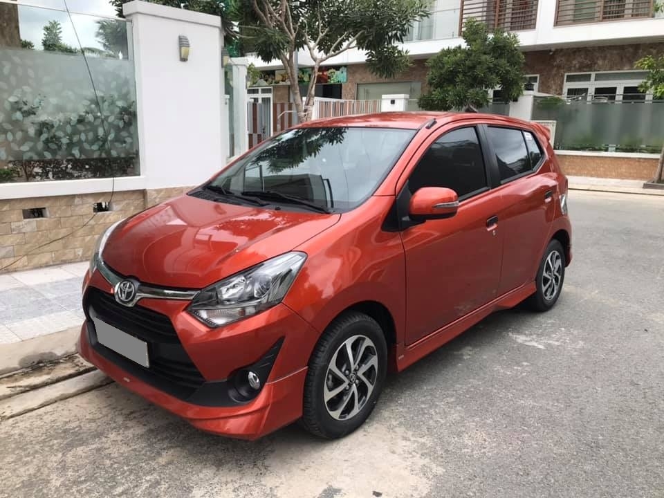 Bán Toyota Wigo 2018 tự động bảng 1.2 màu Cam rất đẹp