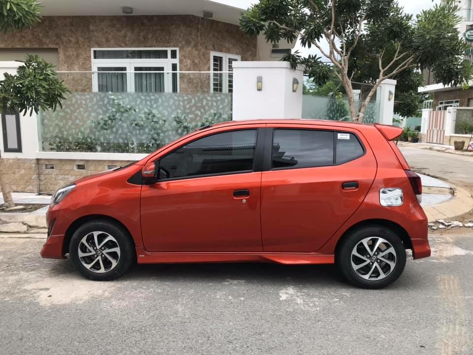 Bán Toyota Wigo 2018 tự động bảng 1.2 màu Cam rất đẹp