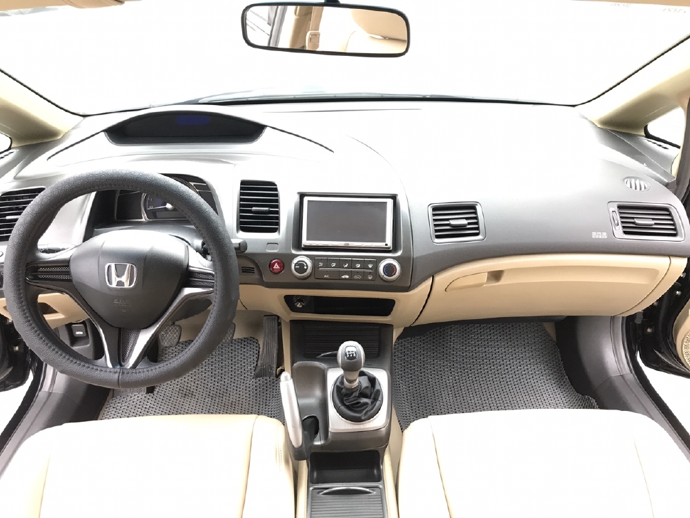 Honda Civic 1.8MT sản xuất 2009, màu đen, chính chủ form mới 2010, xe tuyển