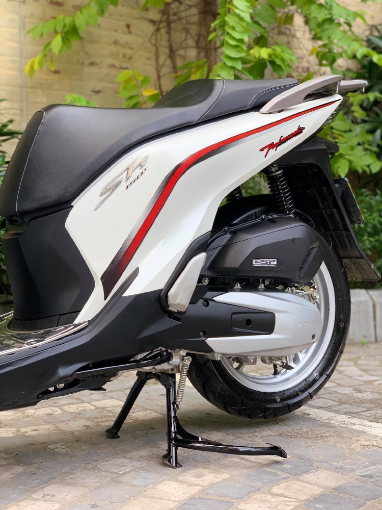 Bán SH Việt 150 ABS cuối 2018 màu trắng dán kín nilon cả xe