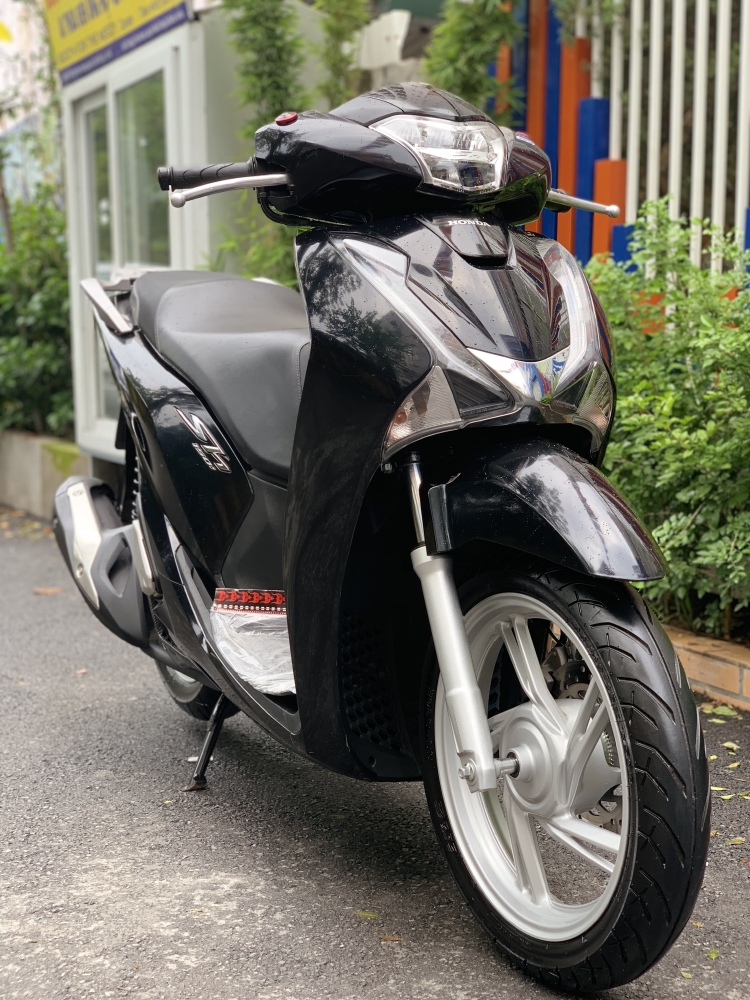 Cần Bán SH Việt 150 ABS cuối 2017 chuẩn 3000km, cực hiếm