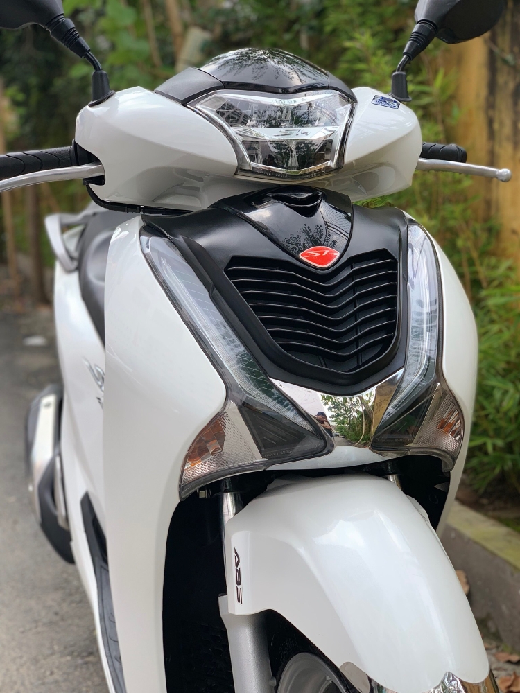 Bán SH Việt 125 ABS 2018 màu trắng- Biển Vip