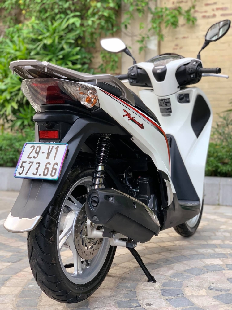 Bán SH Việt 150 ABS cuối 2018 màu trắng dán kín nilon cả xe