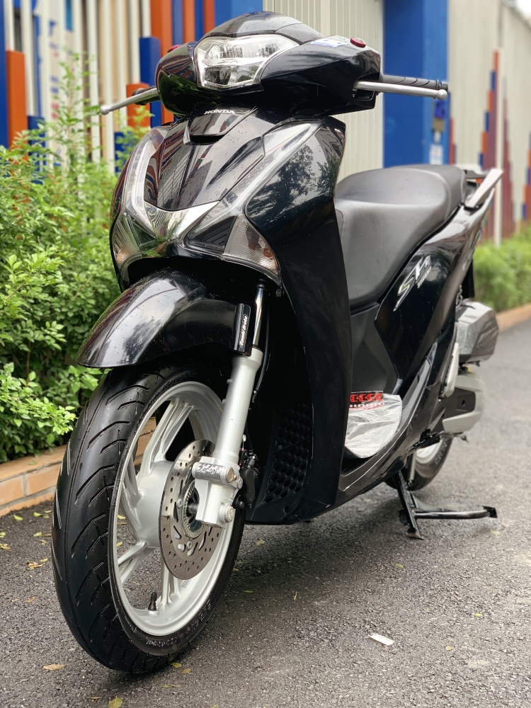 Cần Bán SH Việt 150 ABS cuối 2017 chuẩn 3000km, cực hiếm
