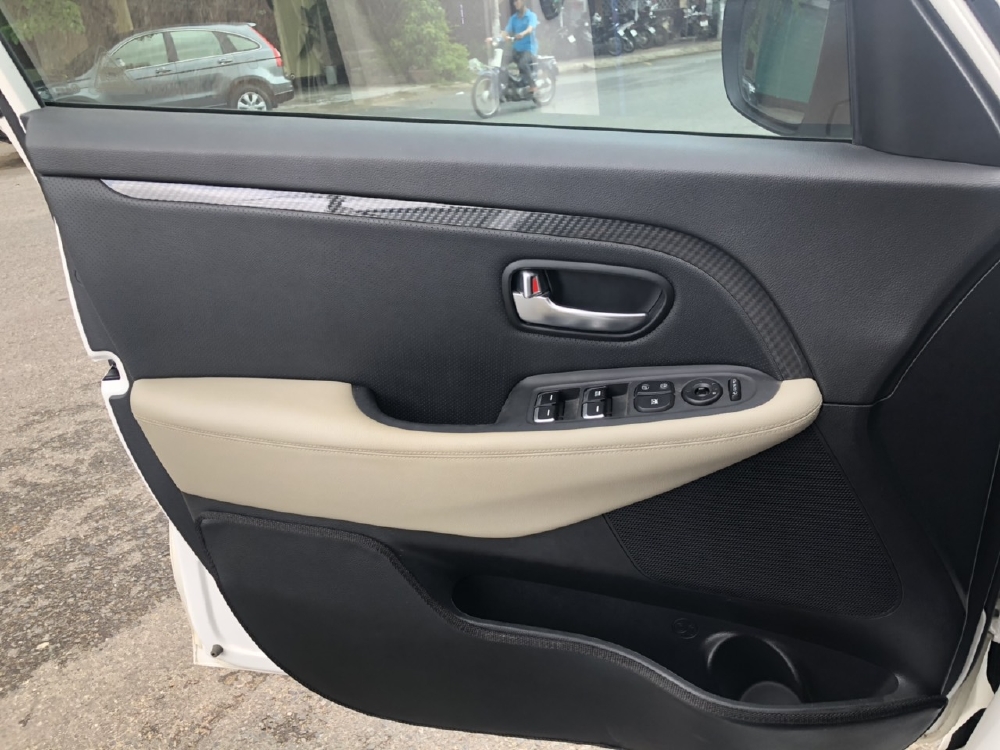 Kia Rondo 2017 GATH đky 2018 đúng 8.000km