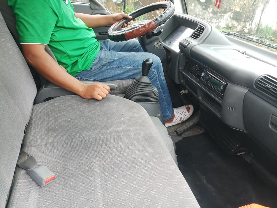 cần bán xe tải isuzu qkr đời 2016 tải 1,9 tấn thùng dài 4m4 inox giá cạnh tranh
