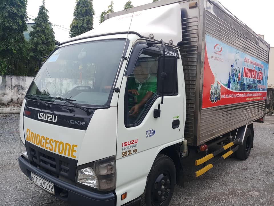 cần bán xe tải isuzu qkr đời 2016 tải 1,9 tấn thùng dài 4m4 inox giá cạnh tranh