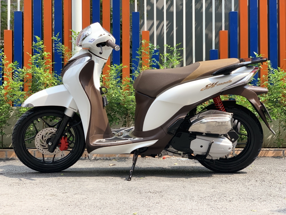 Cần Bán SH Mode 2017 khoá Smartkey màu Trắng như mới