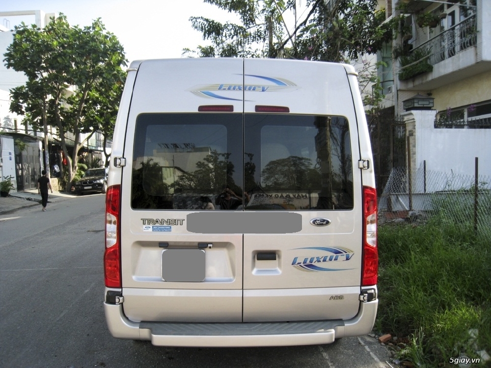 Bán Ford Transit Luxury Xám 2018 số sàn máy dầu mâm đúc.