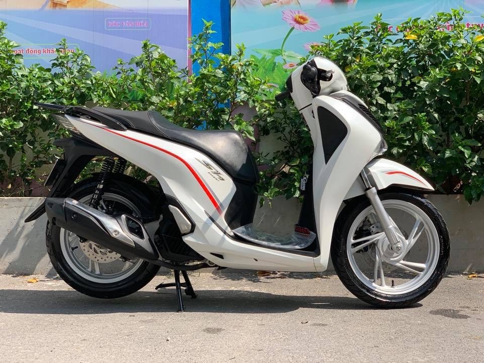 Cần Bán SH Việt 125 CBS 2019 màu trắng  như mới