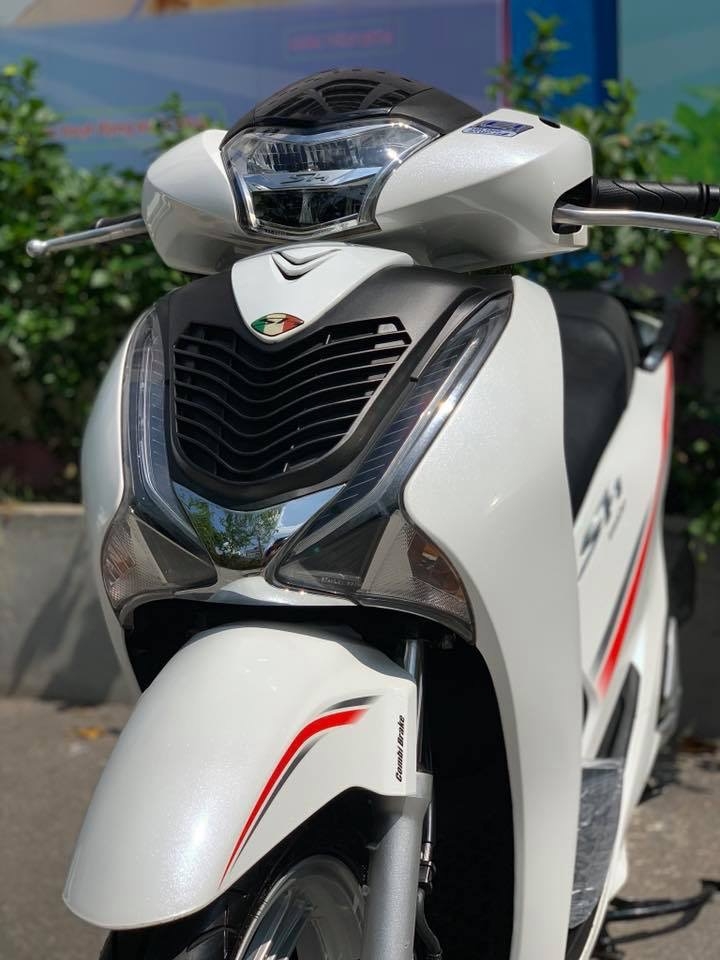 Cần Bán SH Việt 125 CBS 2019 màu trắng  như mới