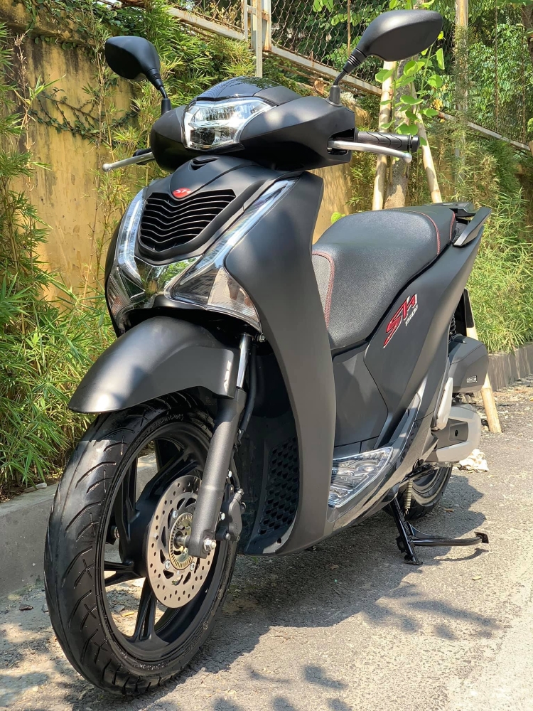 Cần Bán SH Việt 150 ABS 8/2019 Đen mờ chạy 800km, quá mới