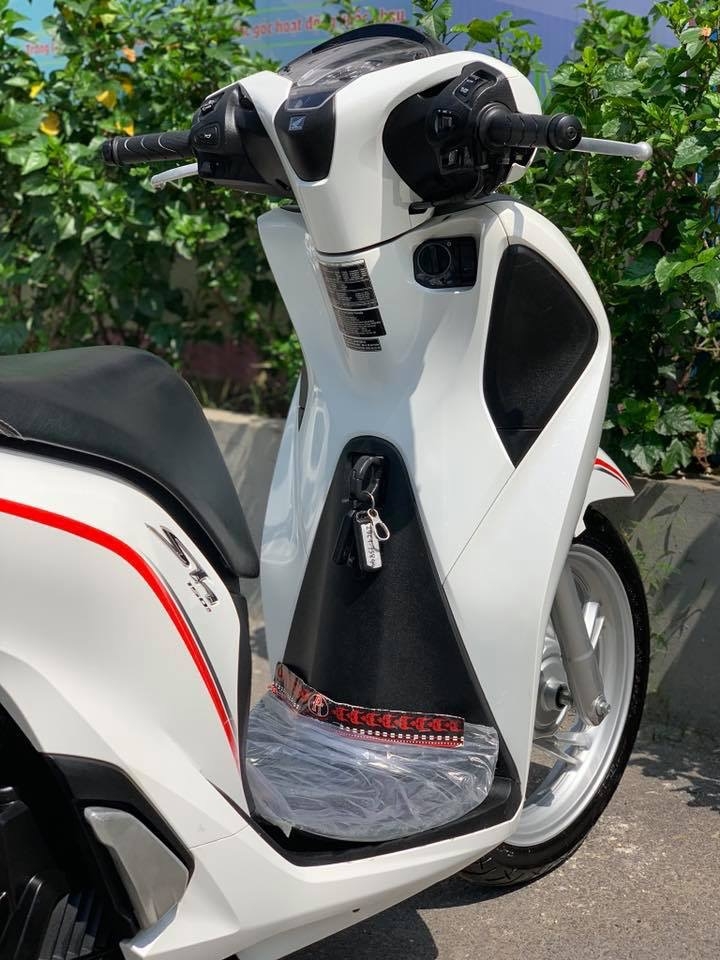 Cần Bán SH Việt 125 CBS 2019 màu trắng  như mới