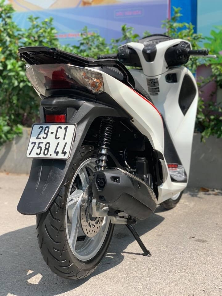 Cần Bán SH Việt 125 CBS 2019 màu trắng  như mới